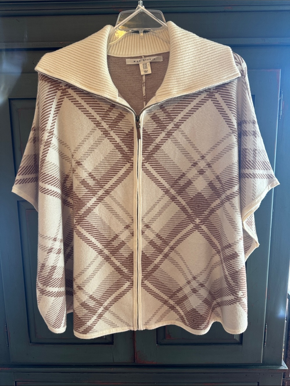 EUC Max Studio Cream & Brown Plaid Zip-Front Poncho Sweater Soft but Structured